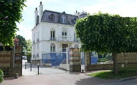 Villa Camille - Proche Paris & Disneyland
